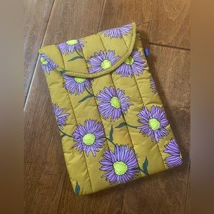 BAGGU 13” Puffy Laptop Case